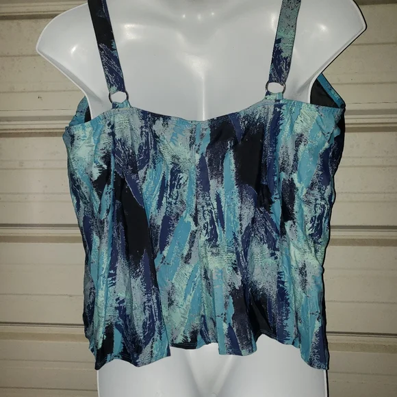Plus Size 28 4x Womens Blue Tankini Ruffle Swimsuit Top Swim Avenue - Picture 3 of 3